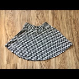 Charlotte Russe Black/White Chevron Skirt Medium